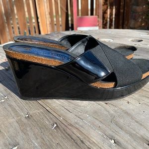 LIQUIDATION SALE! Donald J. Pliner Black Patent Leather Sandals 9